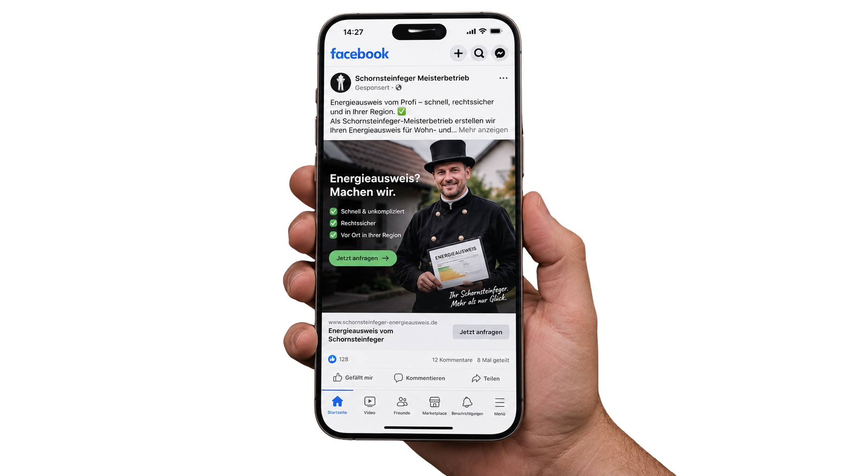 Hand hält Smartphone mit einer Facebook-Anzeige.